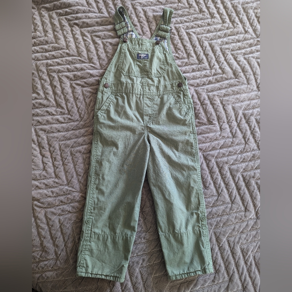 OshKosh B'gosh  Toddler Overalls 5T in olive green
